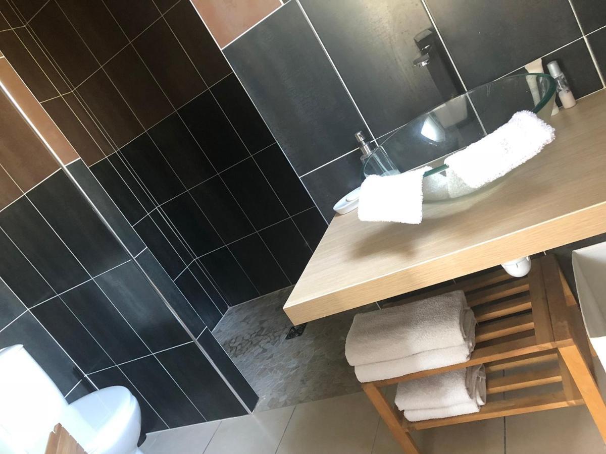 Villa Des Romieux Pinet  Eksteriør billede